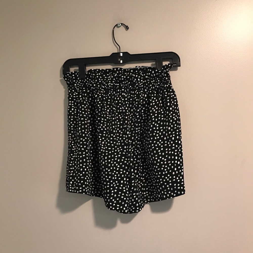 EUC Bodysuit And Tie Waist Shorts Set 2-Piece Outfit Black & White Size Small - Picture 5 of 12